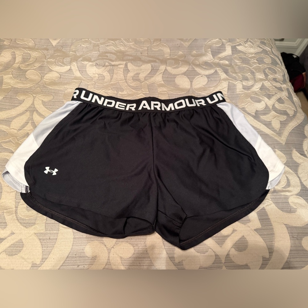 LG Women's Black and White Athletic Shorts